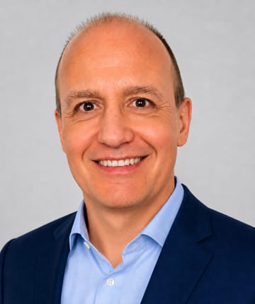 Portrait of Dr. Holger Engel